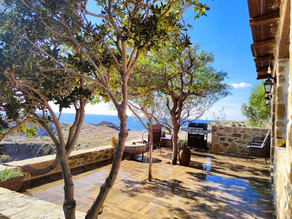 Villa Apostolis